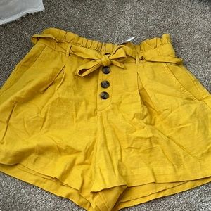 American Eagle mustard yellow shorts
